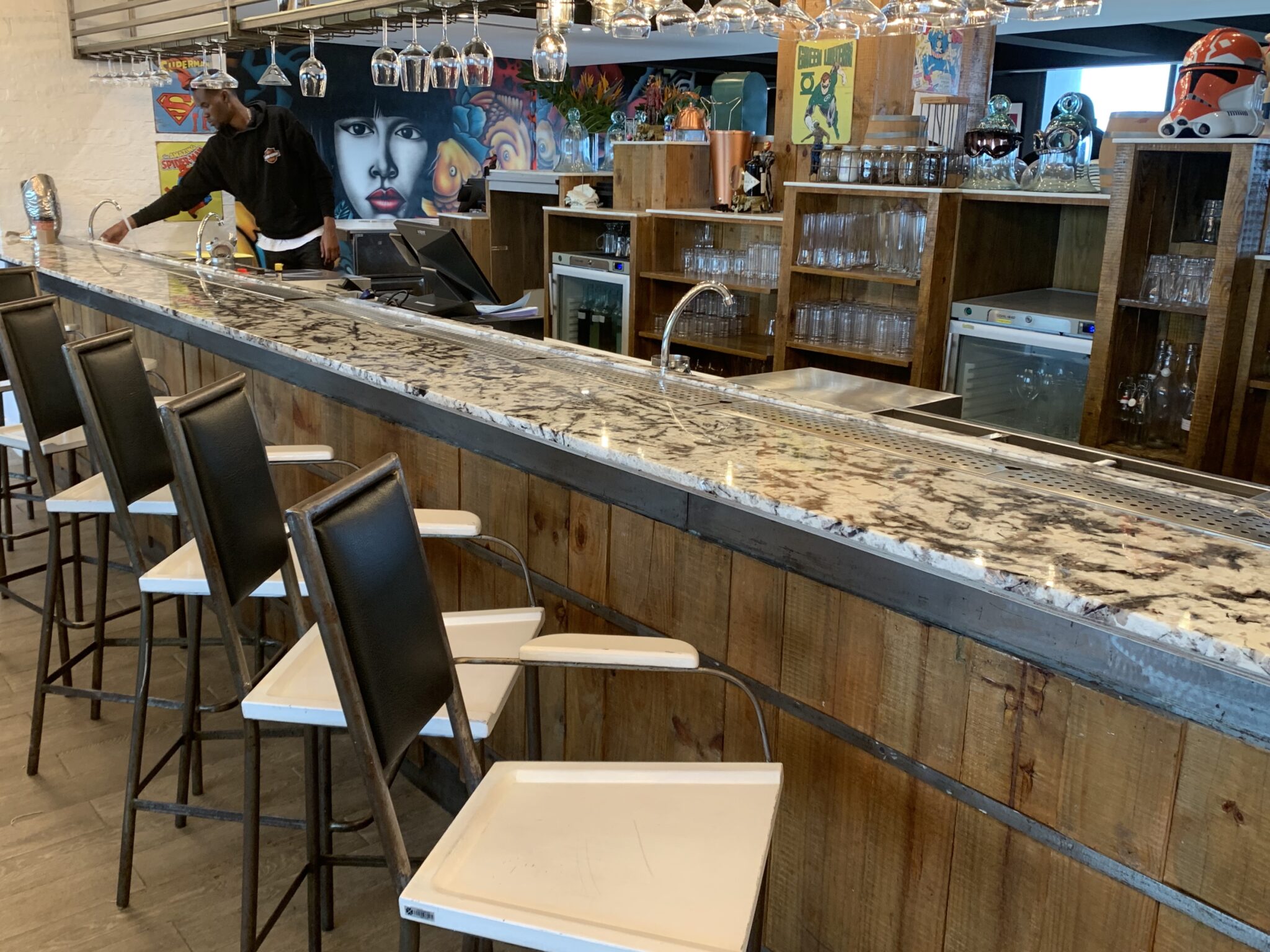 Hero Restaurant – Hospitality Joinery & Woodwork